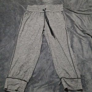 Danskin Soft Capris